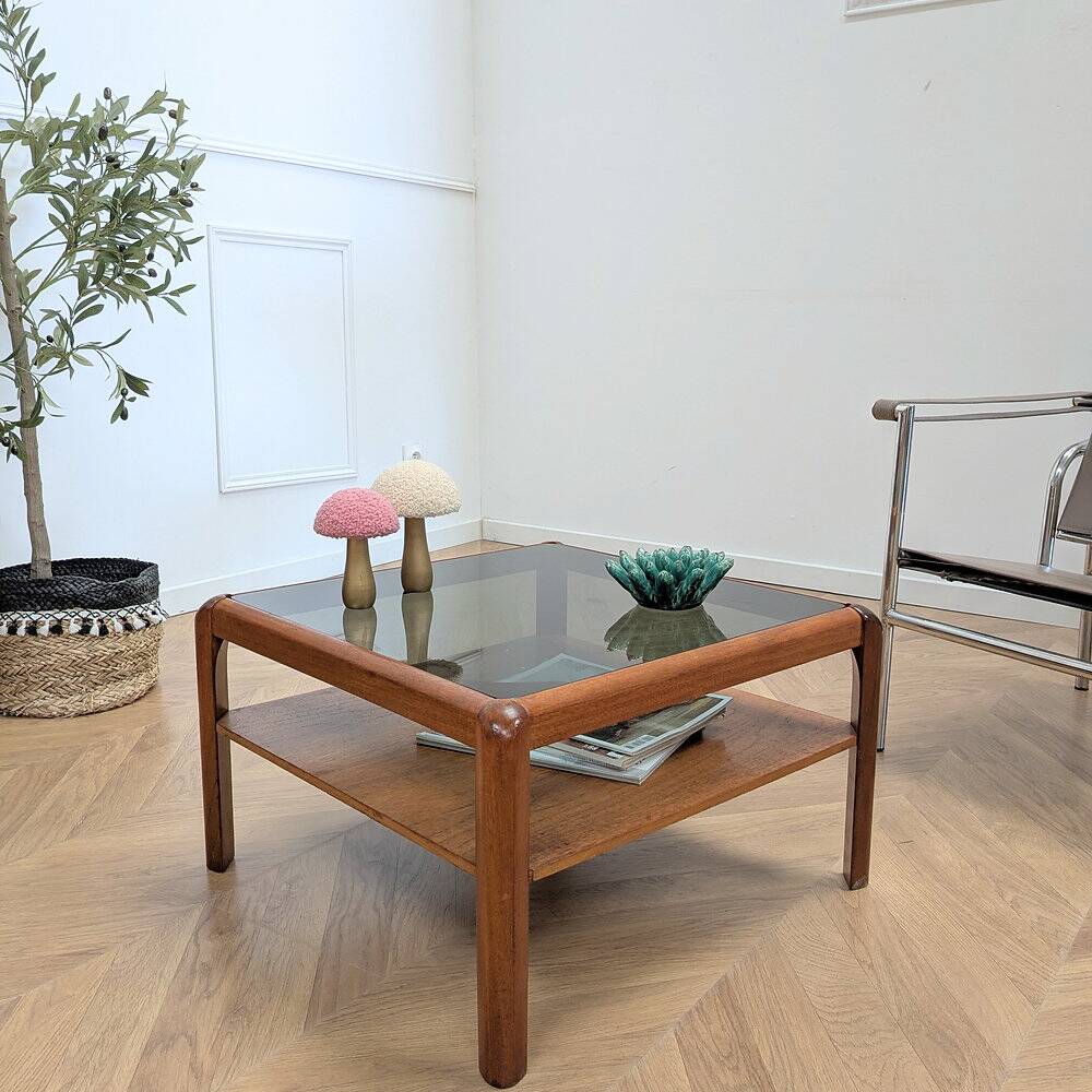 Table basse plateau en verre fumé