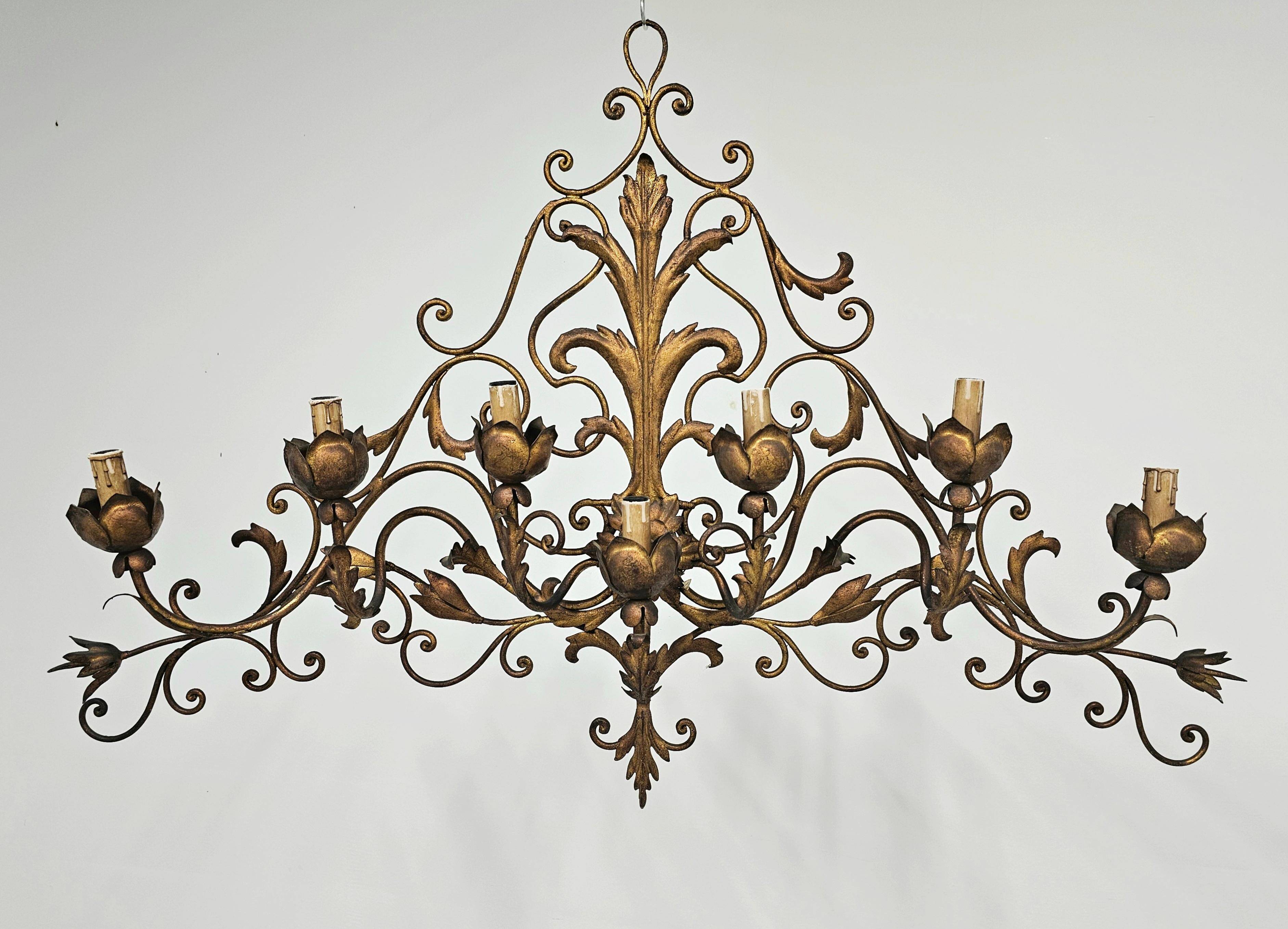 Extra-large wall light with 7 arms, gold metal, acanthus leaf pattern, Palladio.