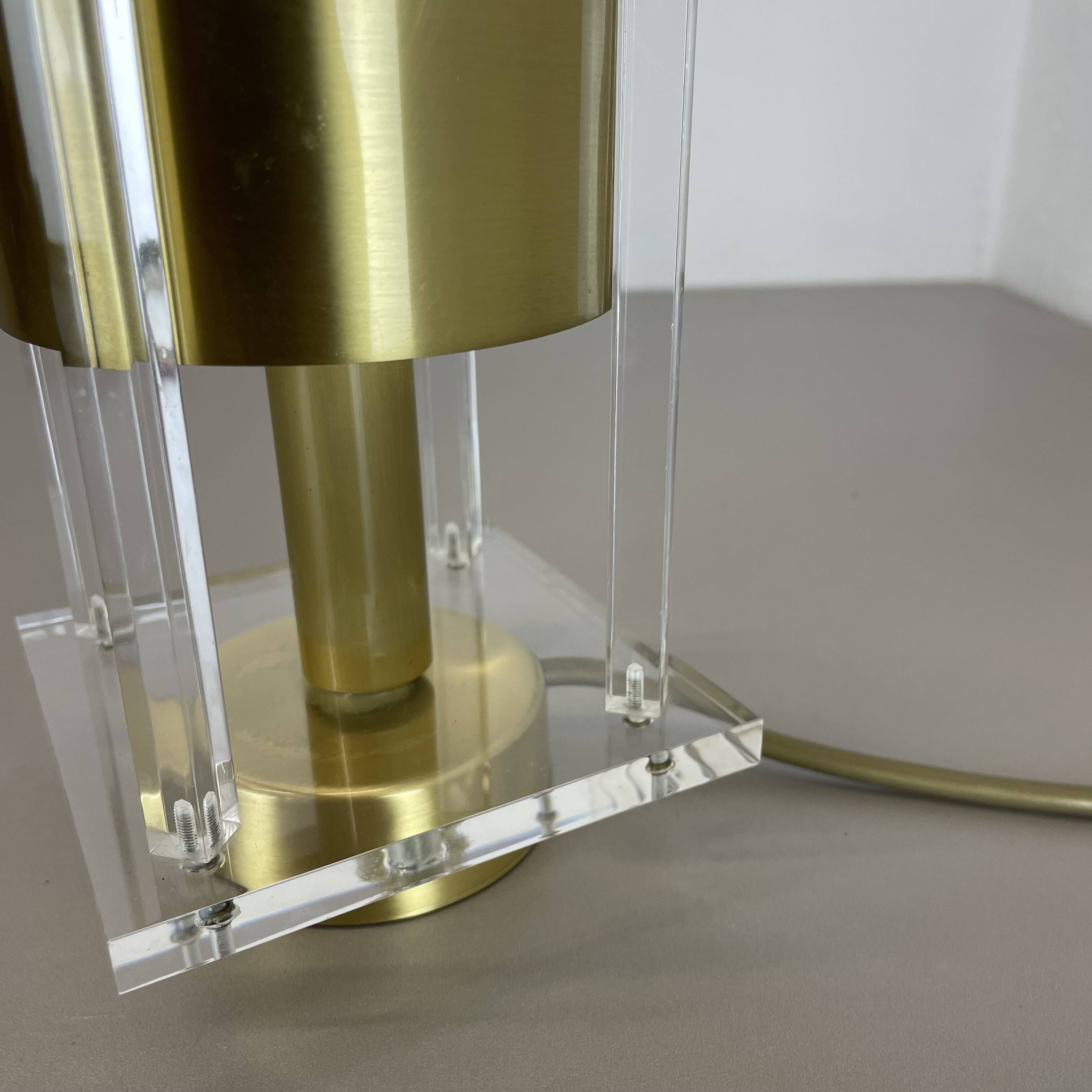 Postmodern Brass Acryl Glass Cubic Table Light, Italy 1970