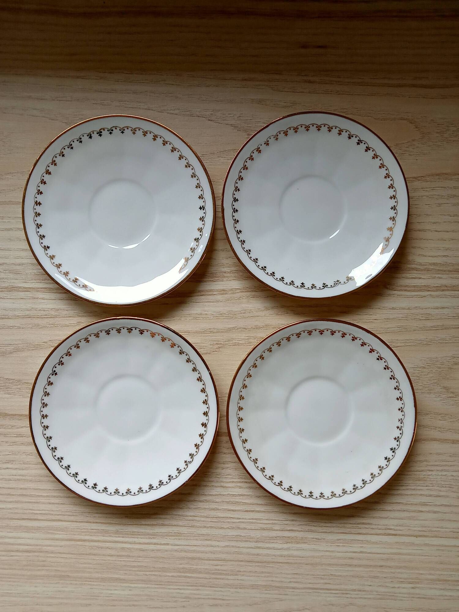 4 cups with 4 saucers Limoges, fine porcelain, coffee cups, white, light green, gold