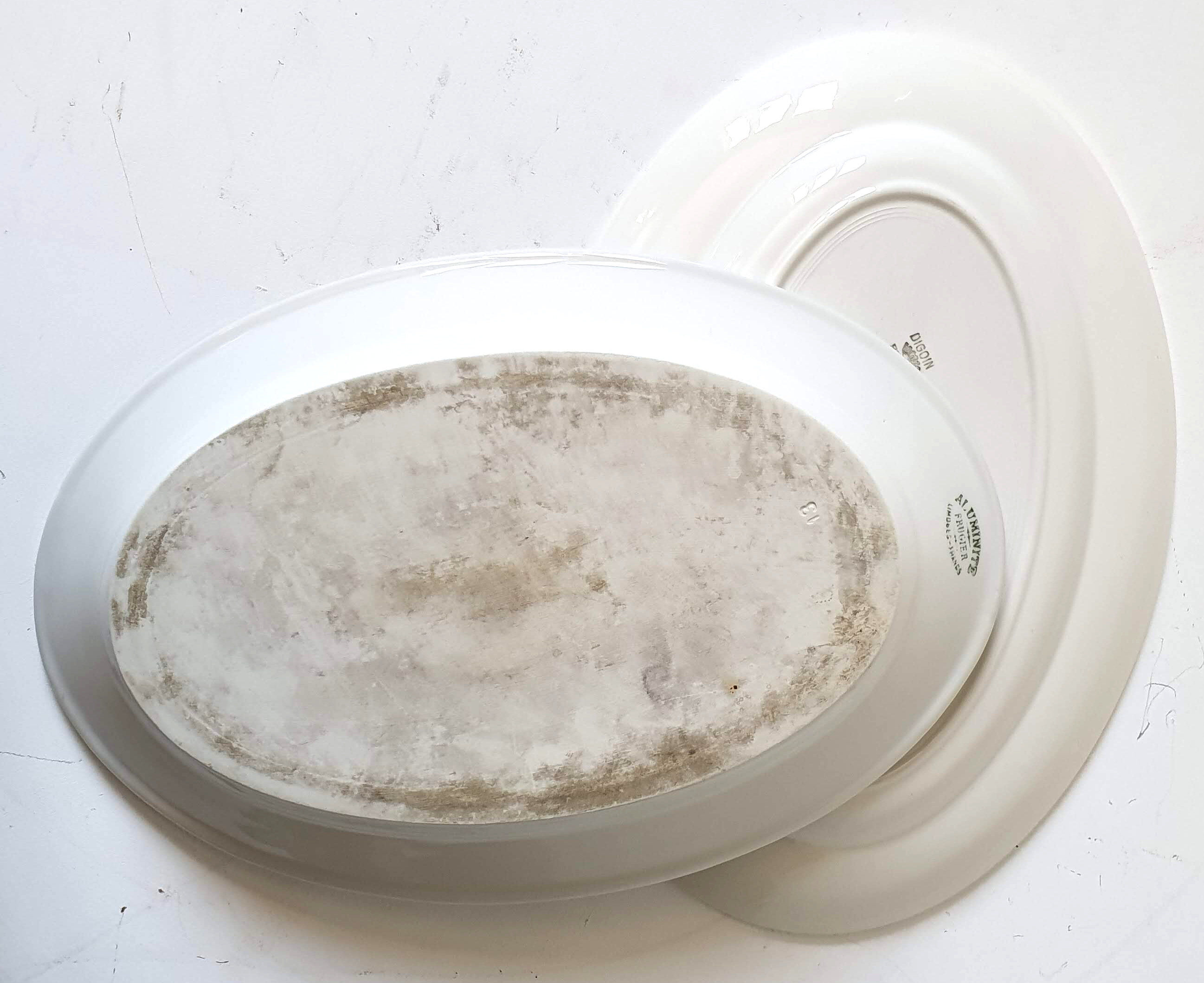 Serving dishes in fiance blanche