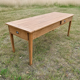 Grande table de ferme rénovée
