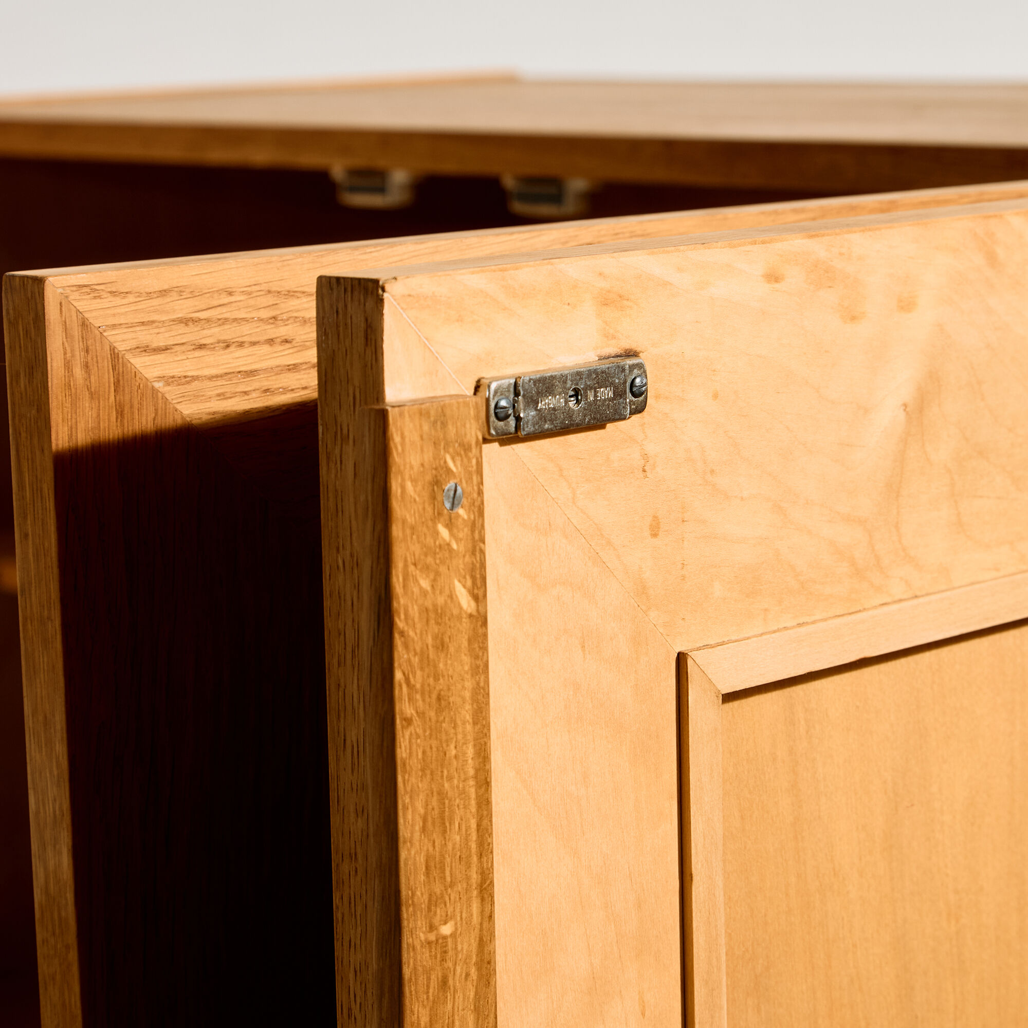 Enfilade Mózer by the Hungarian Applied Arts Society