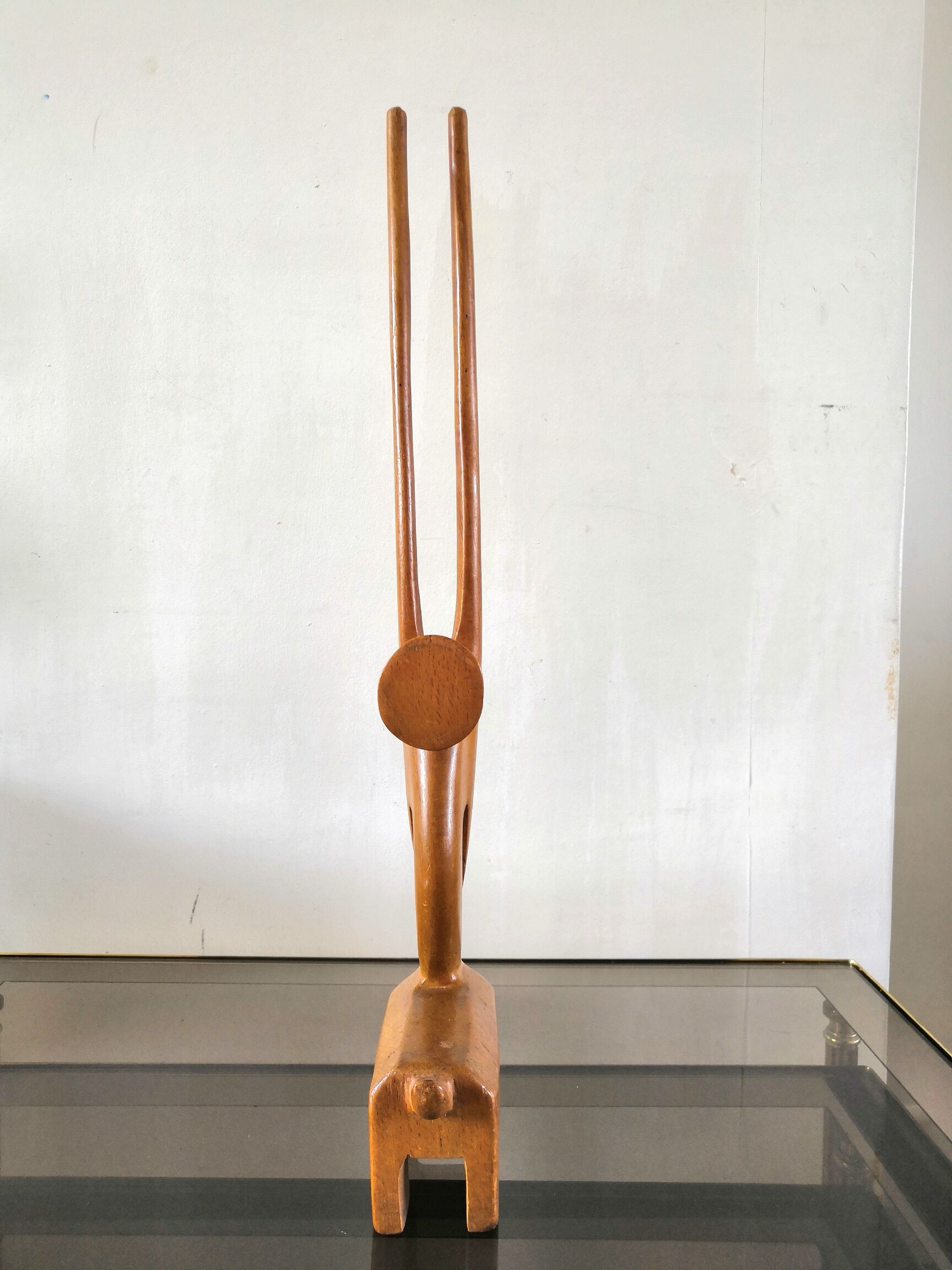 Stylized teak antelope design 60s - 70s