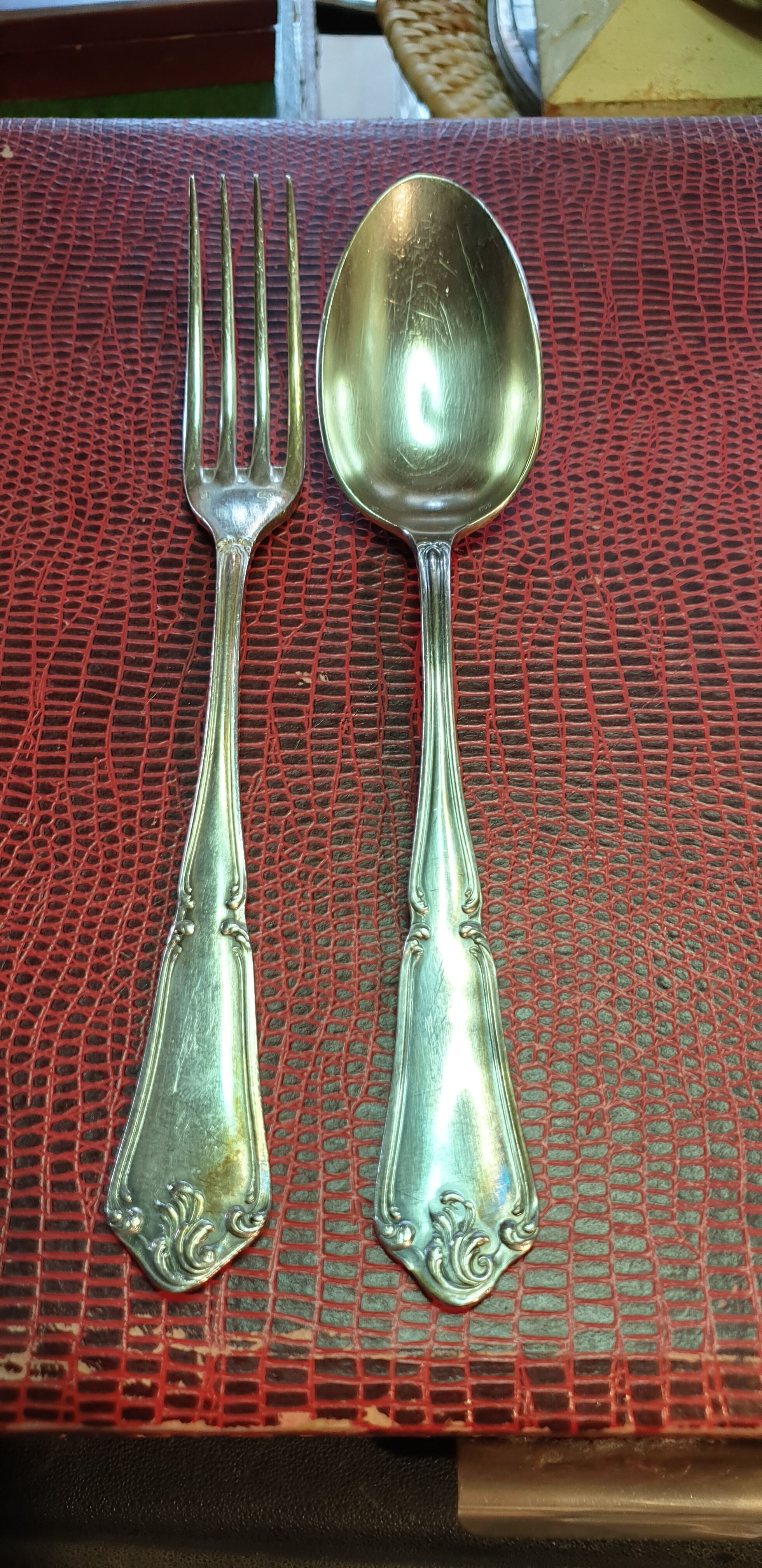 Housewife 64 pieces stainless steel and silver metal nogent