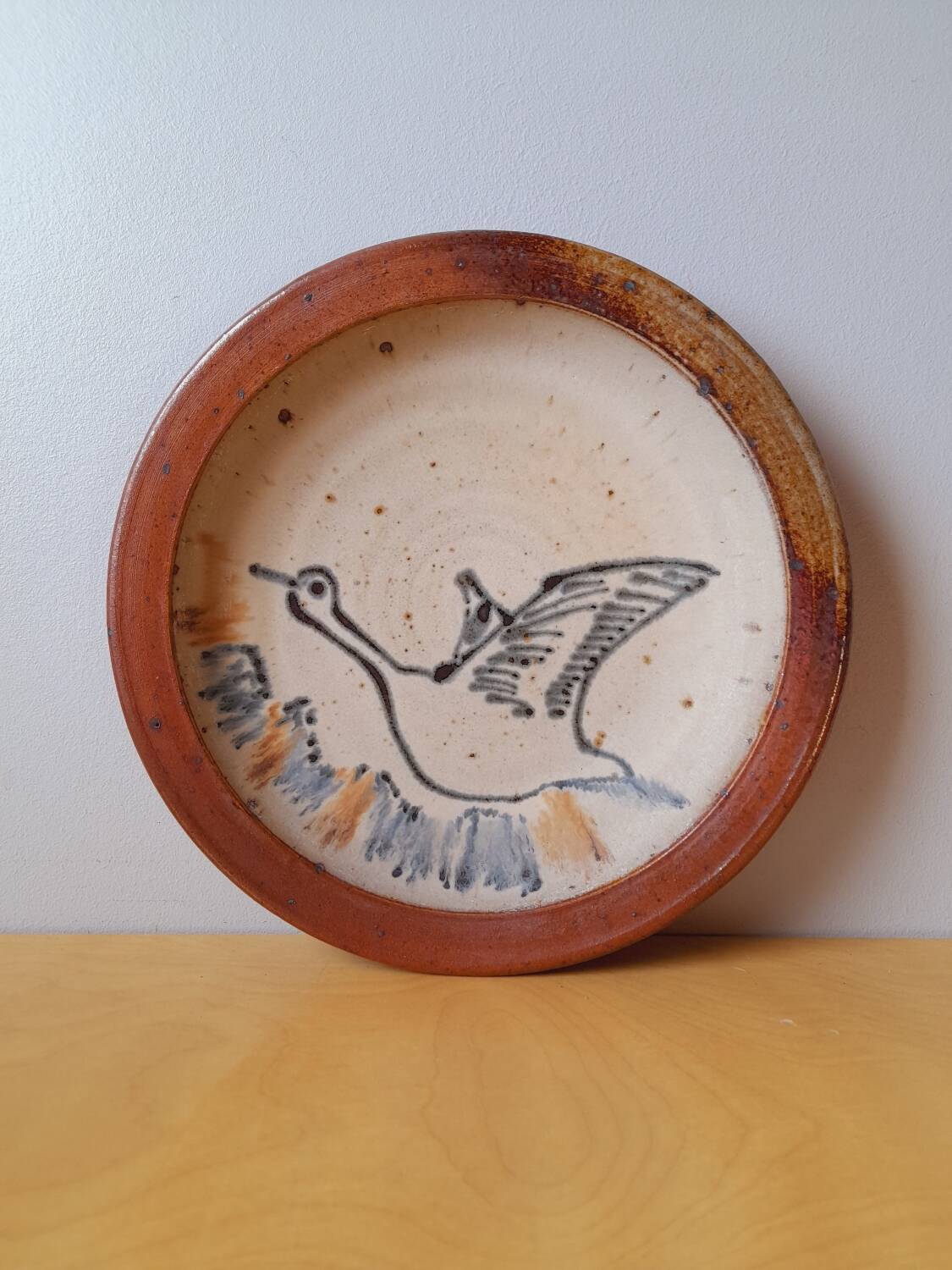 Pyrite stone plate with bird decoration