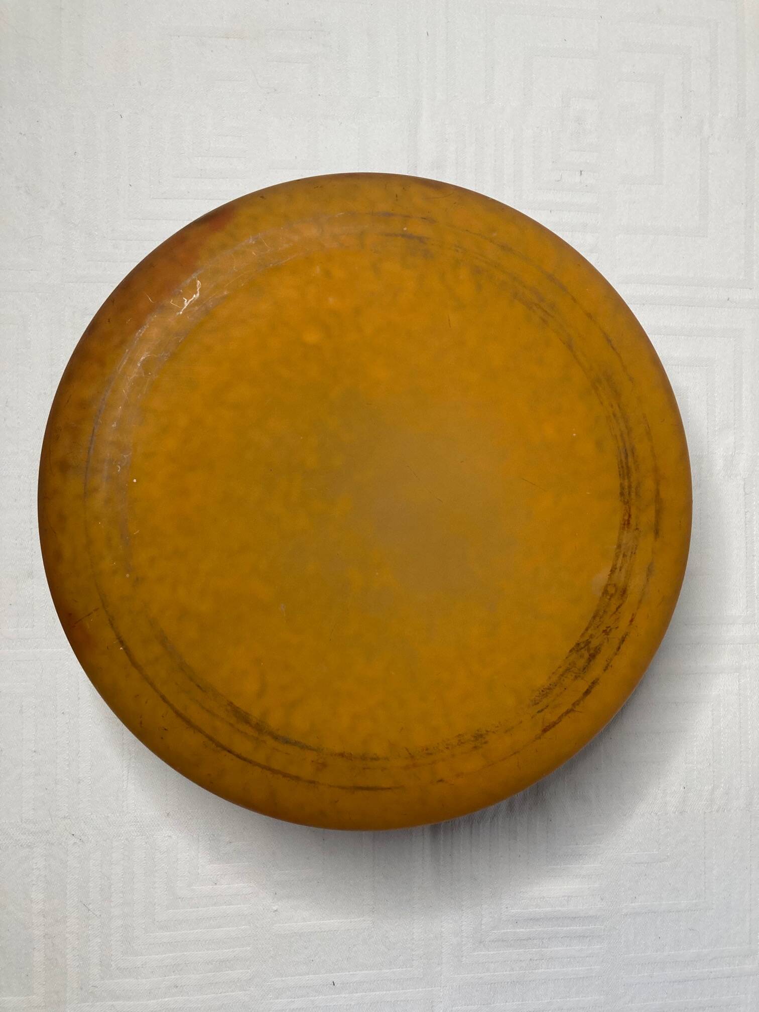 Coupe vide-poche en verre orangé et fer forgé début XXème