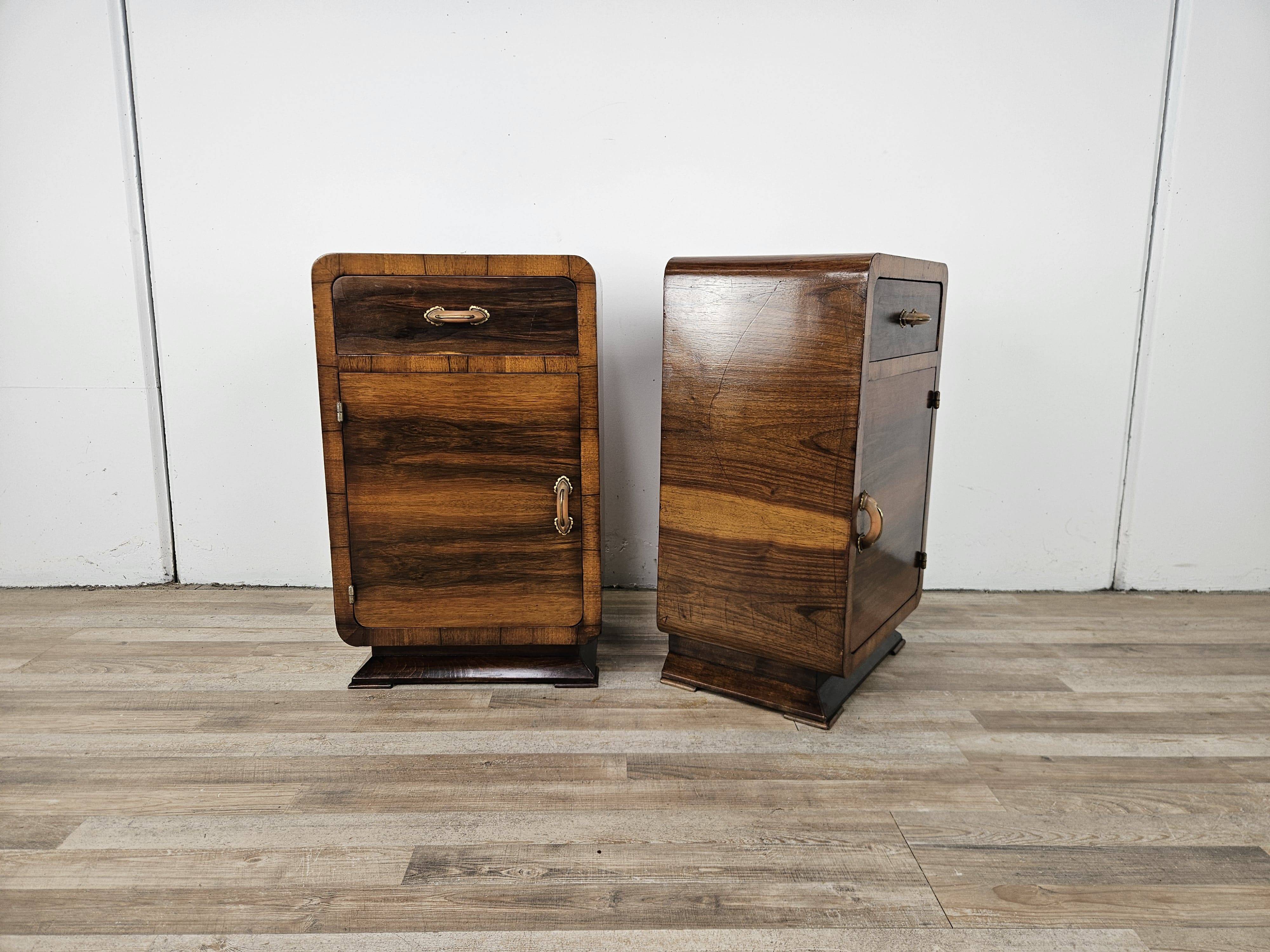 Art Decò walnut bedside tables with door and drawer