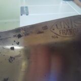 Picks up crumbs art deco