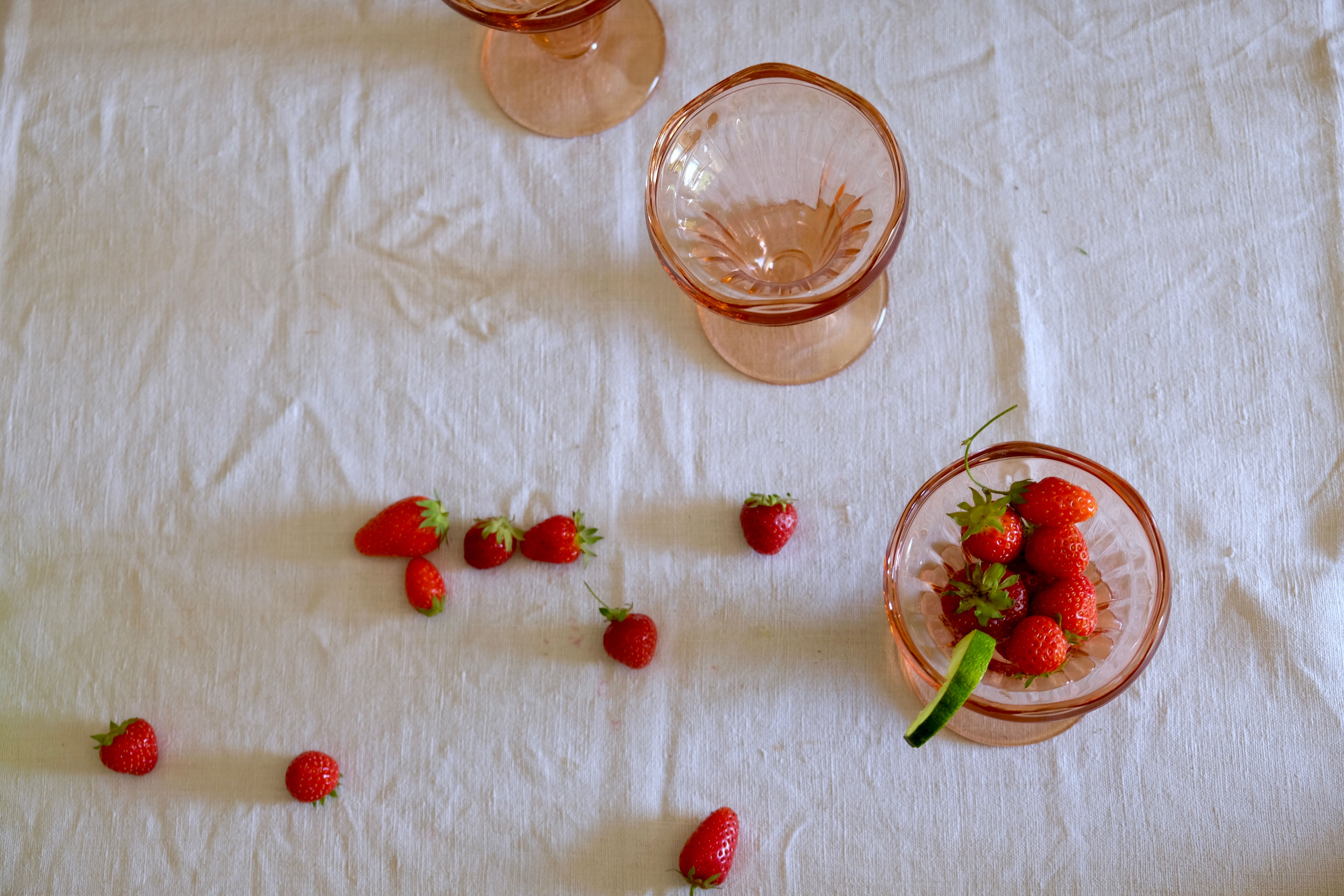 Set of 6 vintage Arcoroc Luminarc pink ice cream cups from the 70s