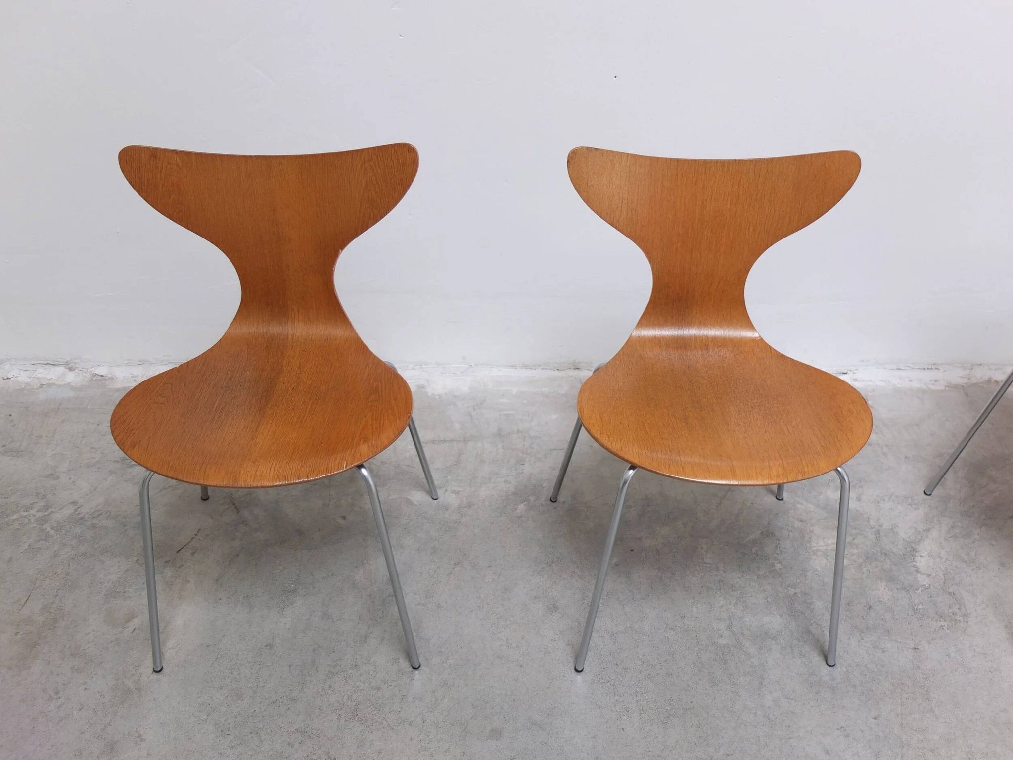 1st edition set of 4 'Lily' chairs in oak by Arne Jacobsen for Fritz Hansen, 1969