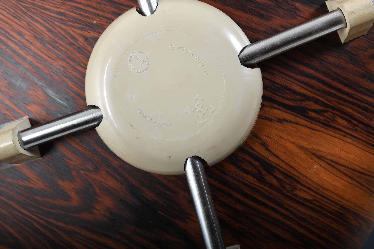 Arne Jacobsen Shaker Table and Series 7 Chairs 1960s