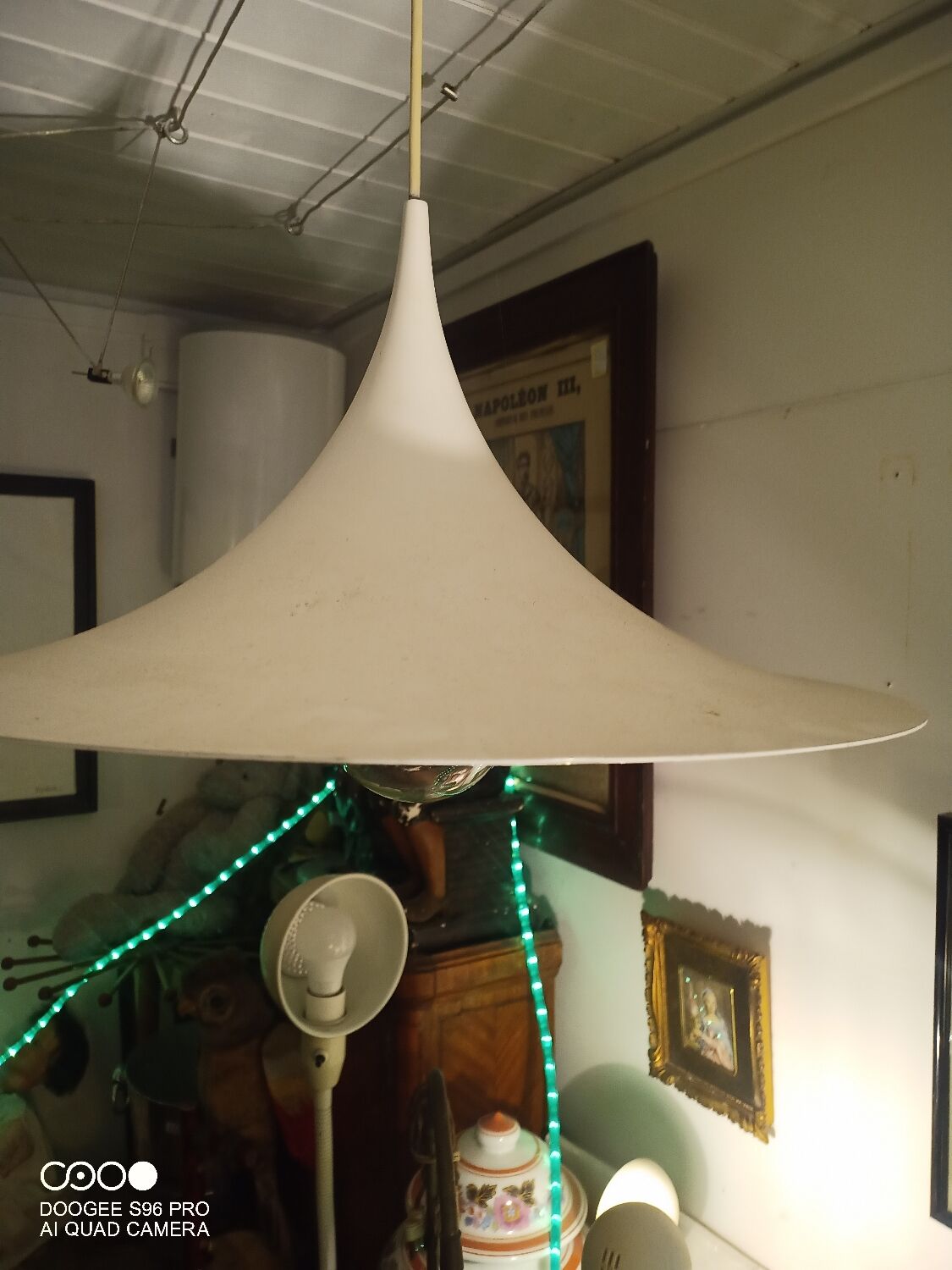 Scandinavian tulip pendant lamp