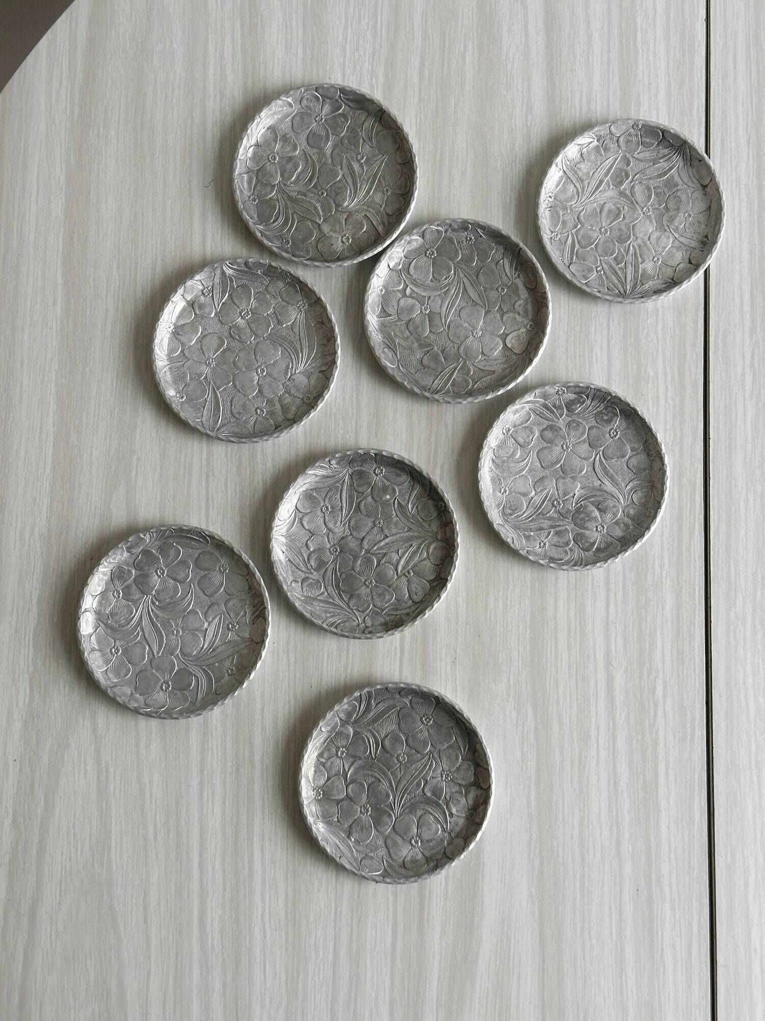Lot De 4 Dessous De Verre Rosina Wachtmeister En Métal Et Liège - Boîte Métal Décorative