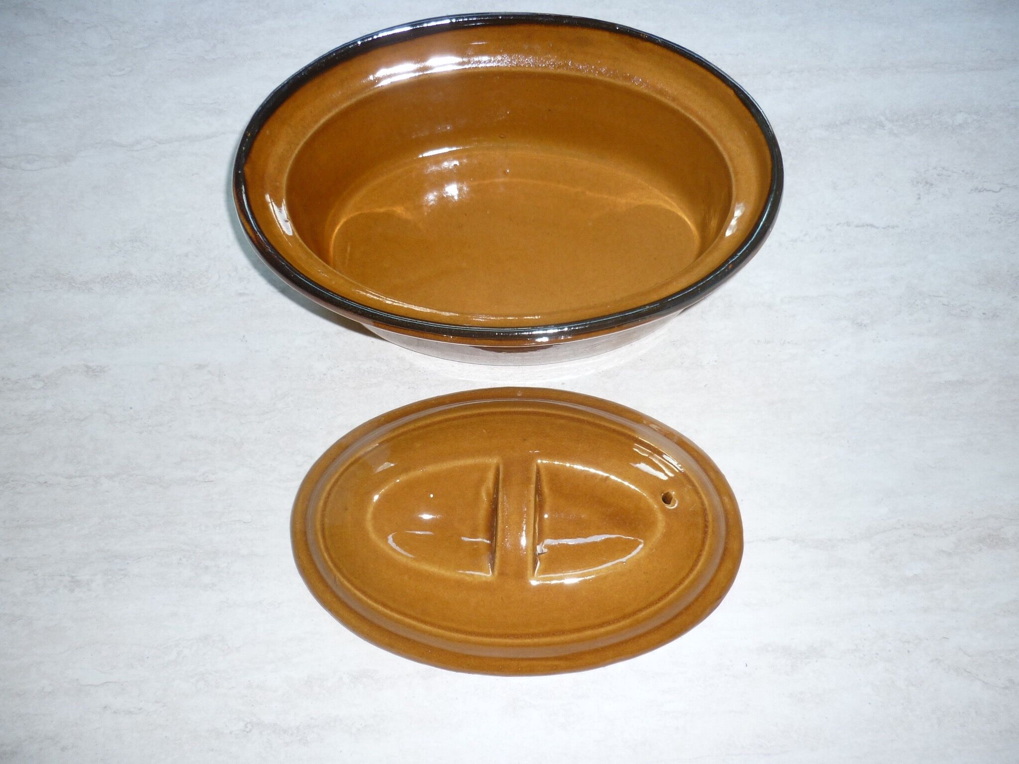Terrine ovale 27 cm pour pâté ou mijoter 1960