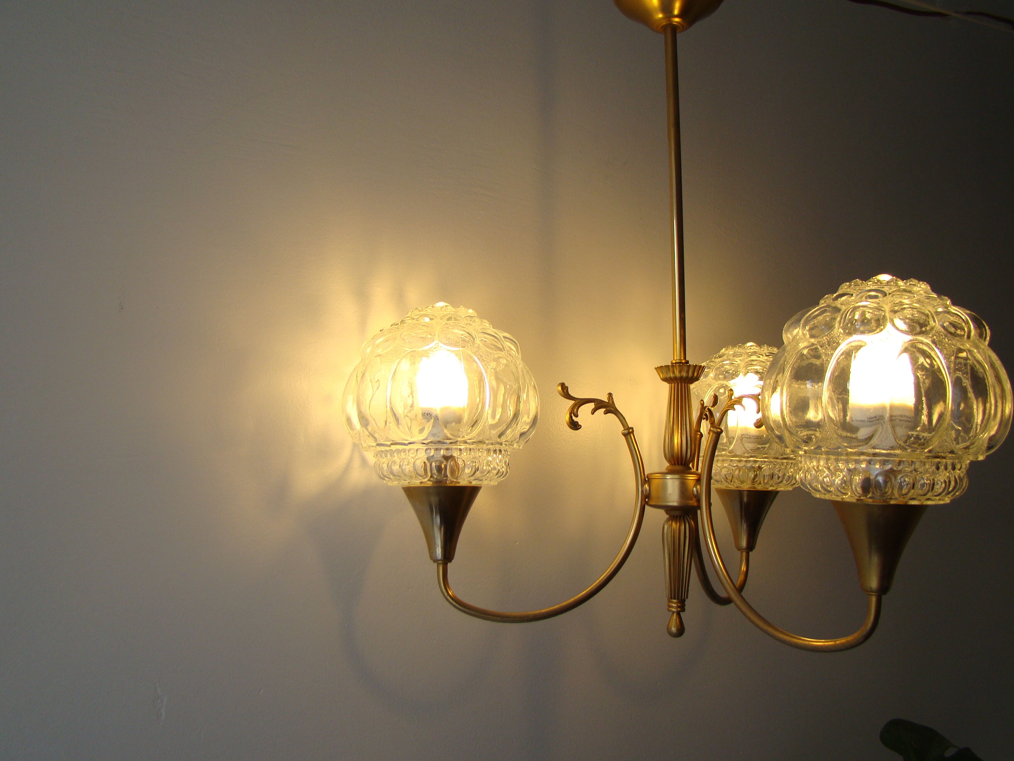 Lustre 3 branches vintage globes bullés