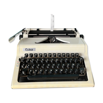 Machine à écrire blanche vintage Erika décor de bureau des années 1980 / avec étui et instructions / offic