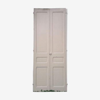 Paire de portes de placard anciennes
