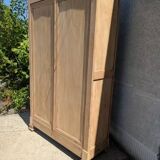 Grande armoire en bois naturel