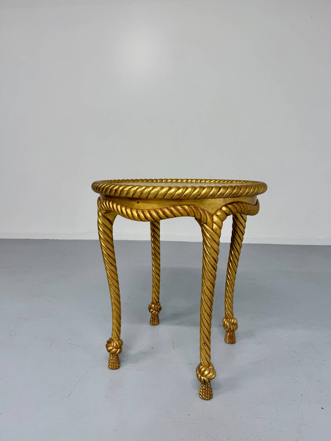 Antique 60s Hollywood Regency gilded and twisted wood table, pedestal table