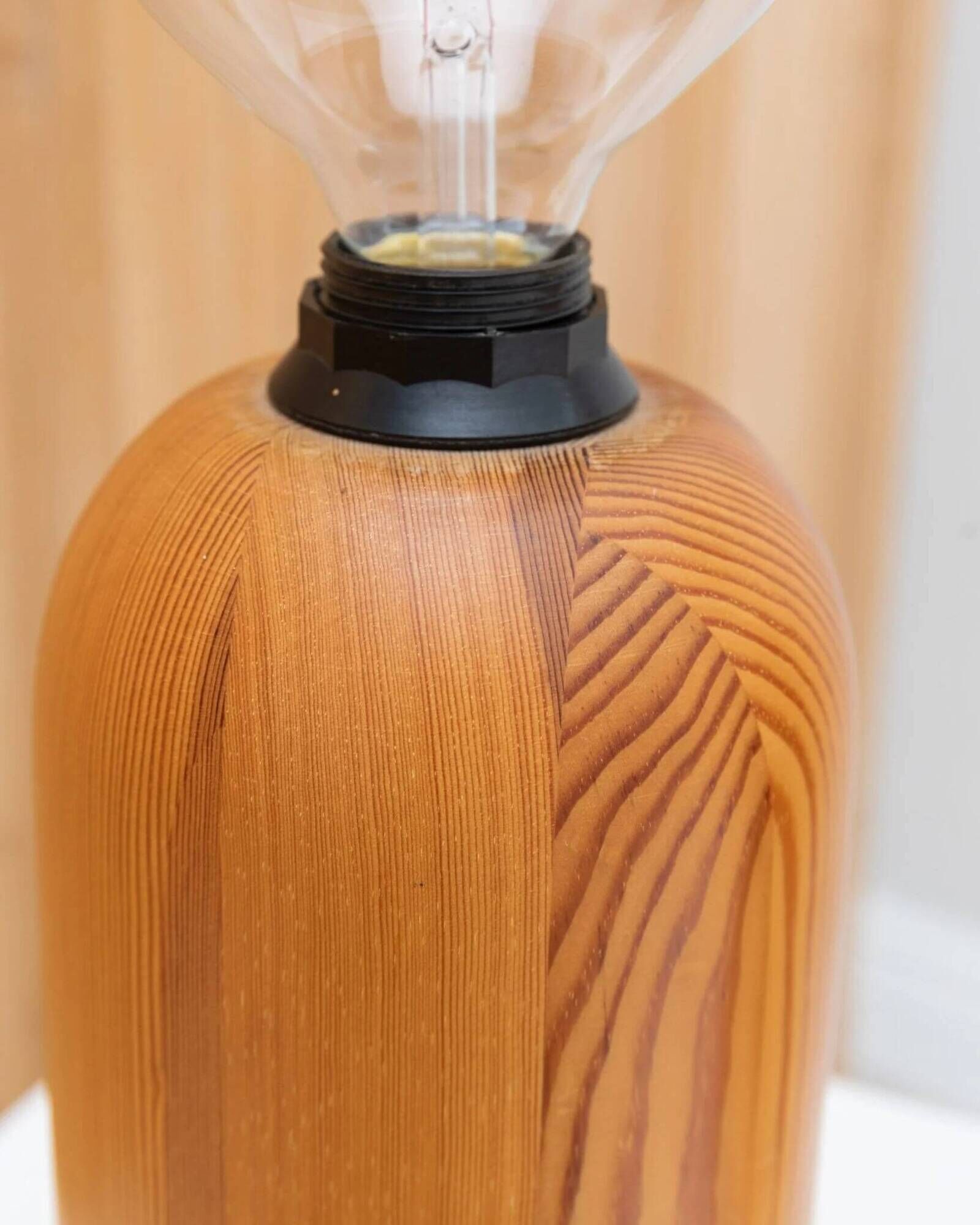 Pair of XXL Domus table lamps in marron wood with chrome globe bulbs