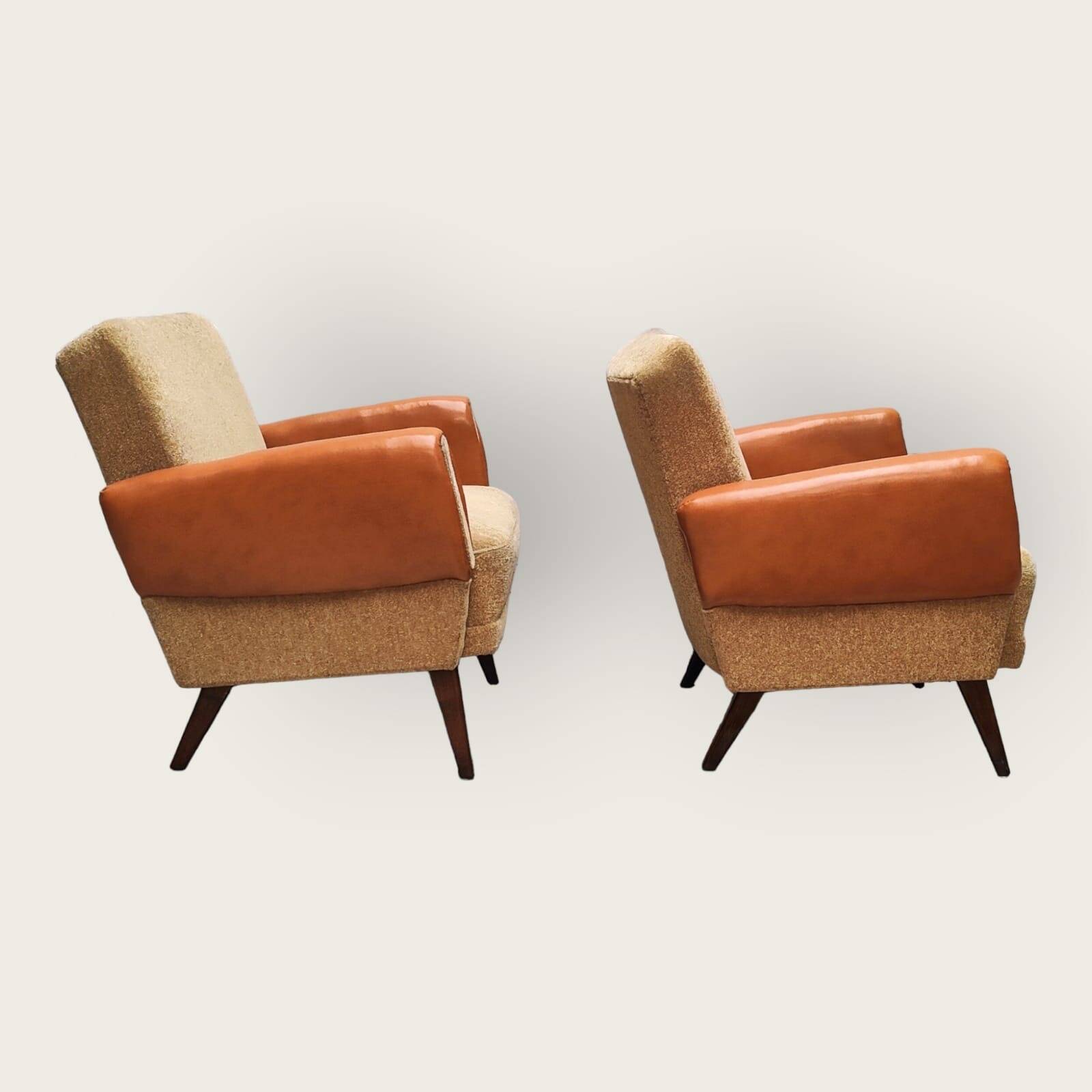 Twee mid century fauteuils