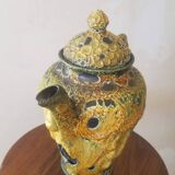 Magnesite pitcher