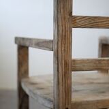Ancienne chaise haute en bois pour enfant