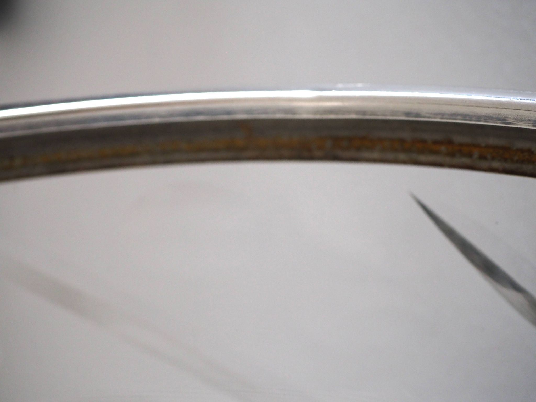 Bowl in crystal cut and massive silver