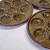 3 green majolica oyster plates from St Clément in good condition.