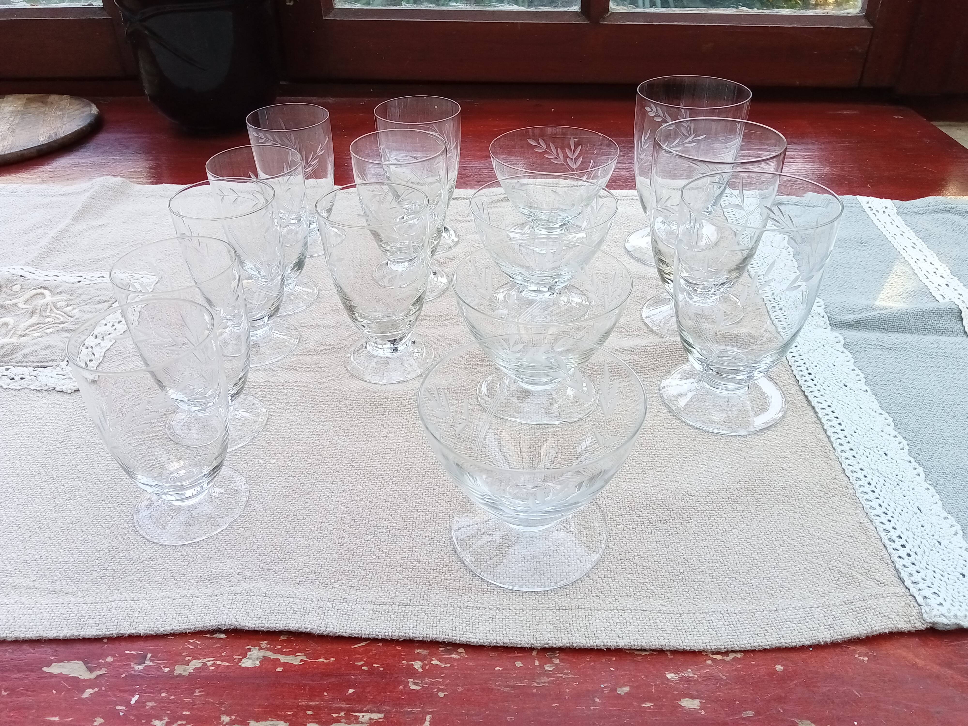 Set of 15 old glasses from the 40s