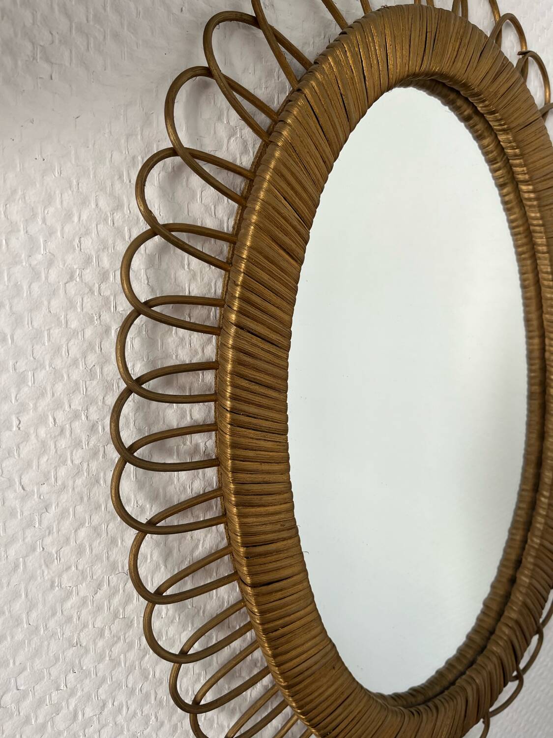 Miroir rotin doré vintage