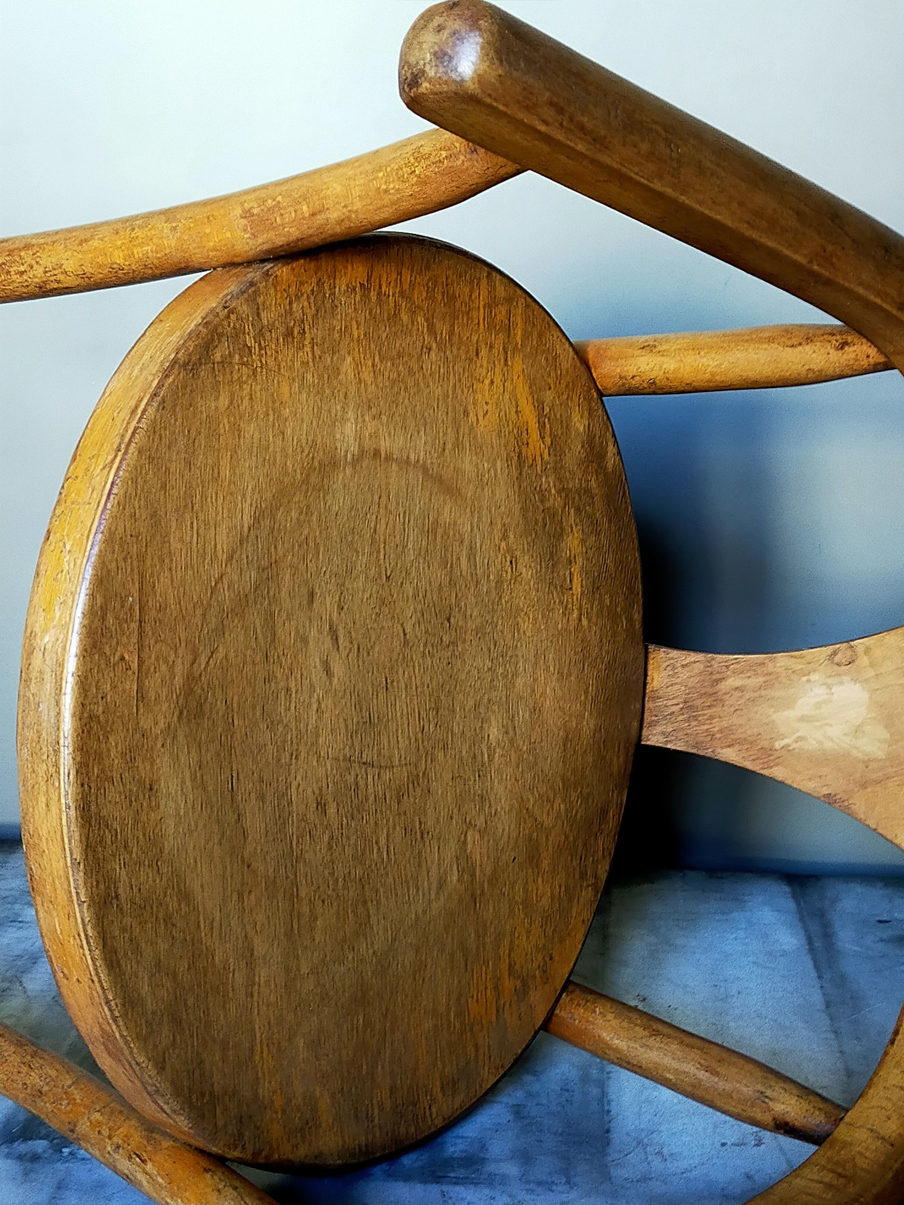 Children's chair in curved wood early 20th century