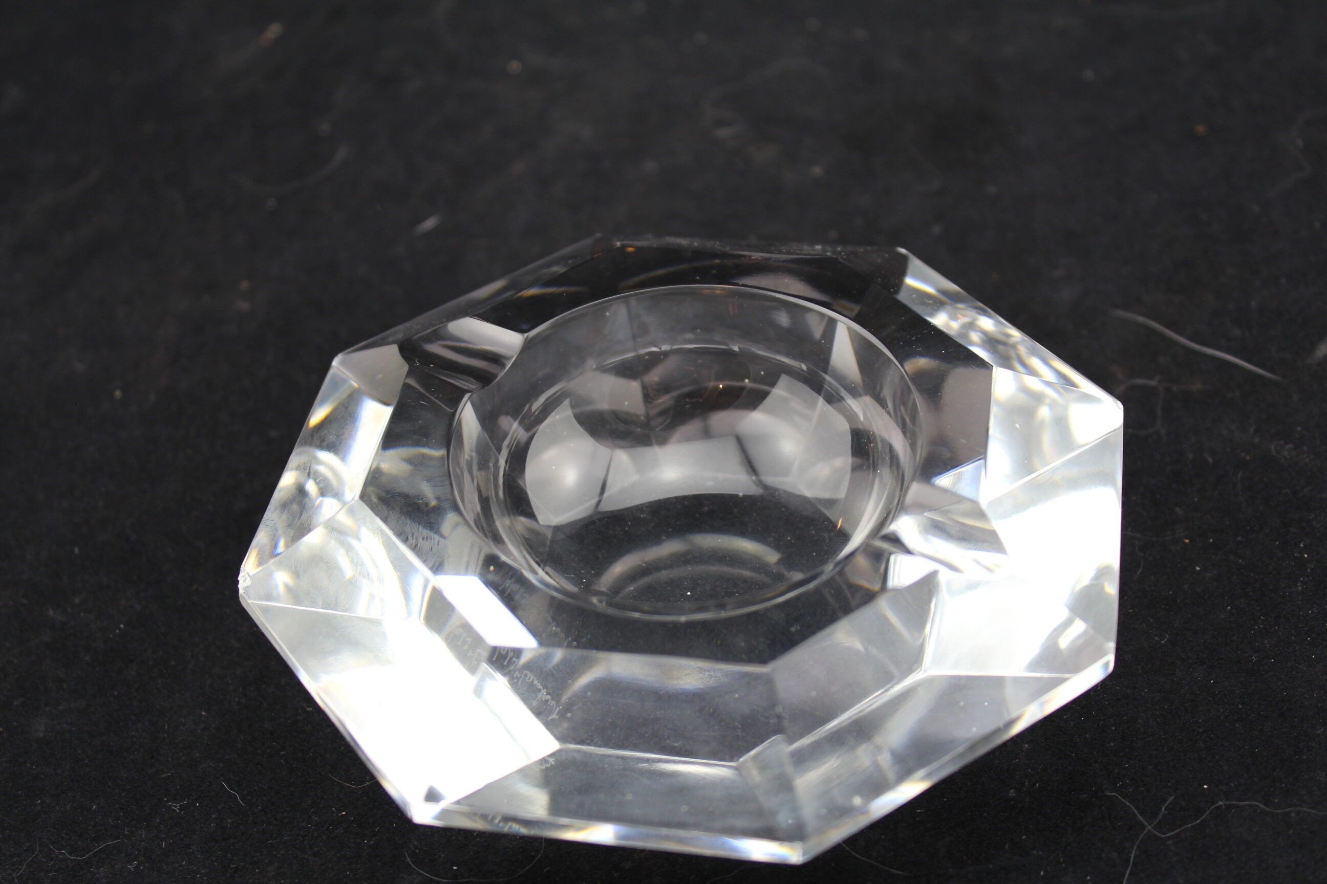 Octagonal ashtray in Crystal Val Saint Lambert