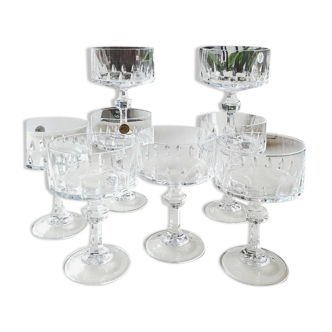 Lot 8 coupes à champagne en cristal d'Arques, modèle Vendôme