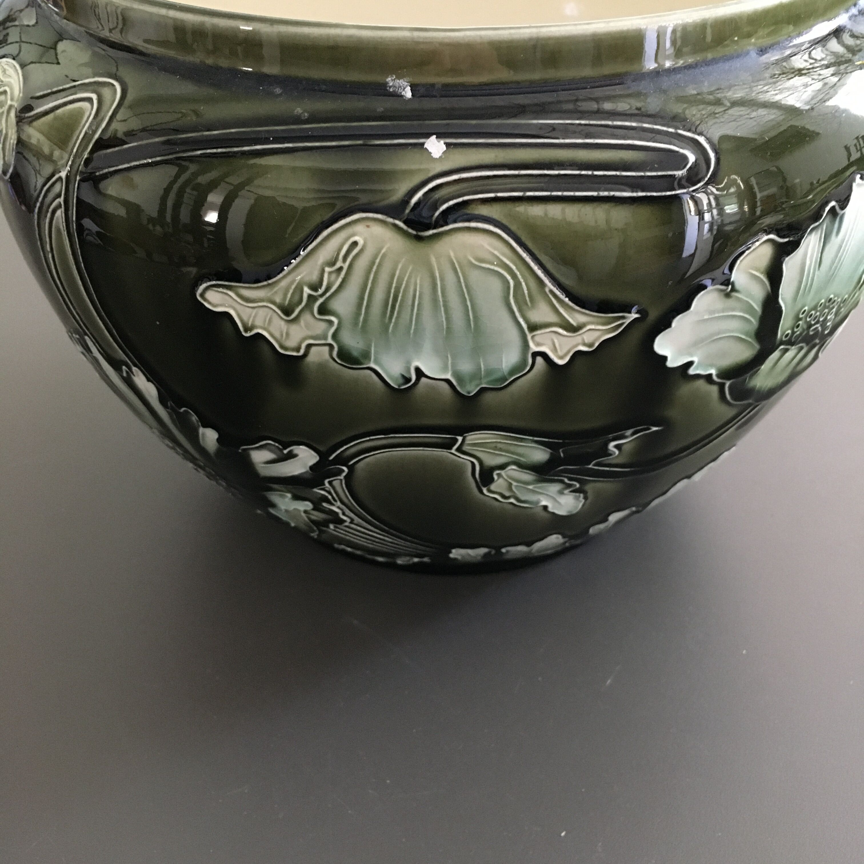 Olive green art deco pot cache