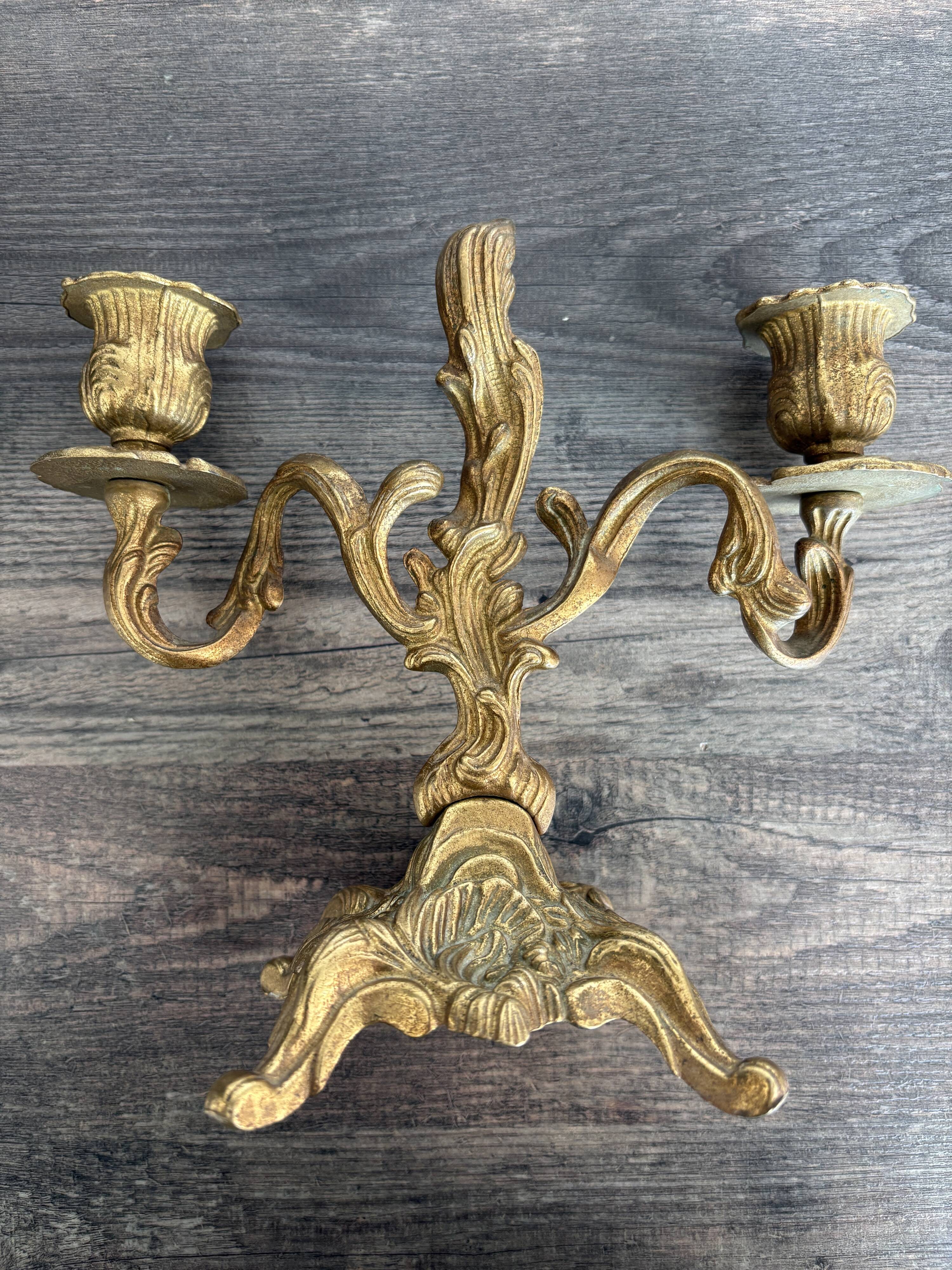 Paire de grands bougeoirs vintage en bronze doré signés Charles Boulanger