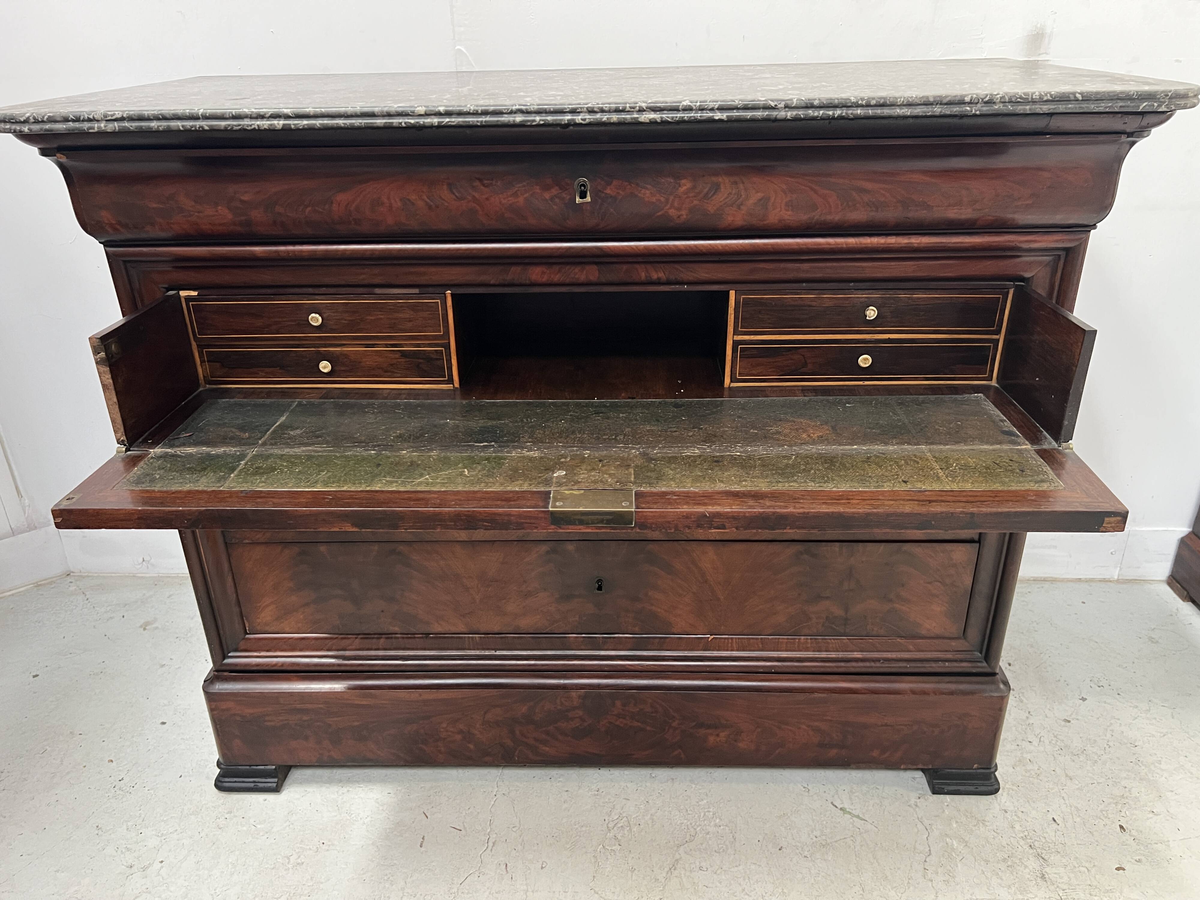 Commode secrétaire Louis Philippe en acajou XIX siècle
