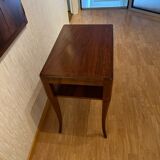 Pedestal table