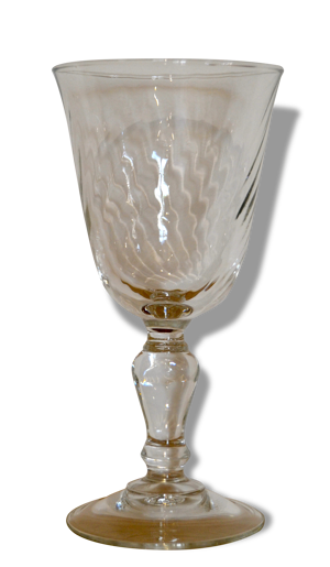 Suite de sept verres anciens