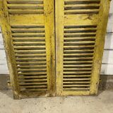 Paire d’anciens volets en bois