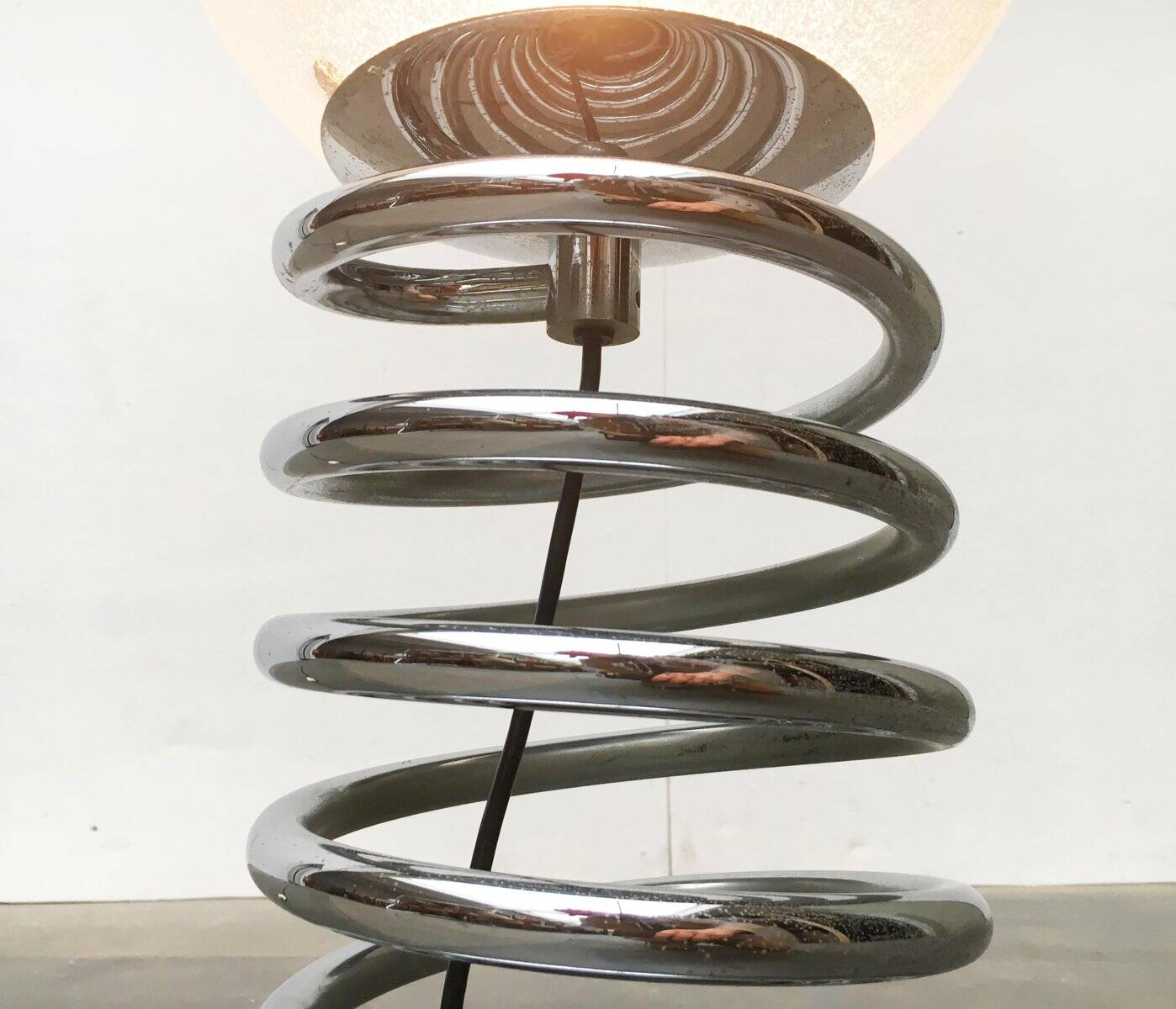 Floor lamp with spiral bulb from the German space age mid-century by Ingo Maurer for M-Design, 1960s.