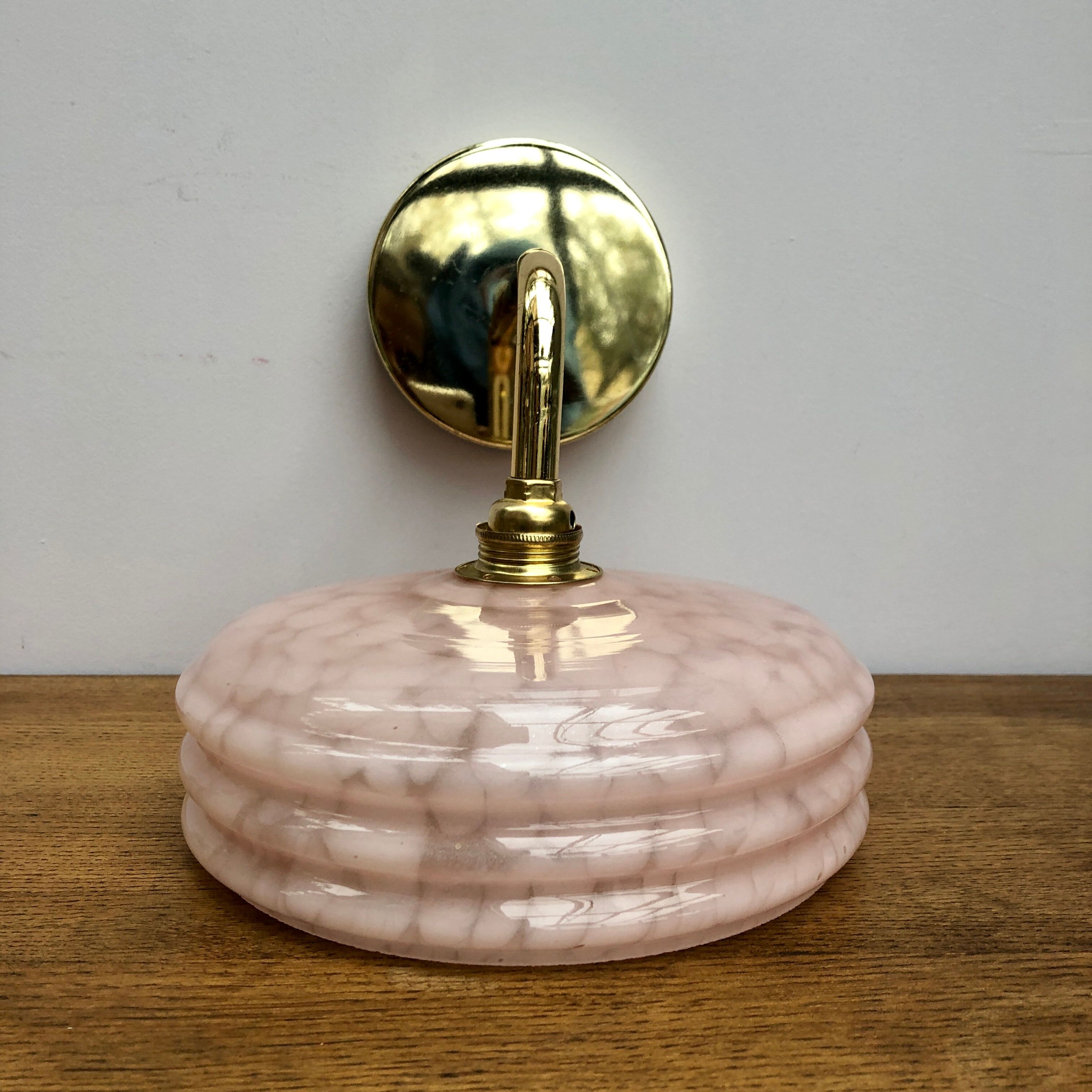 Sconce vintage pink Clichy glass lampshade