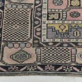 Tapis vintage oriental fait main rose et crème 4x7, 130x225 cm