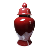 Covered vase, Chinese ginger jar in oxblood and celadon ceramic.