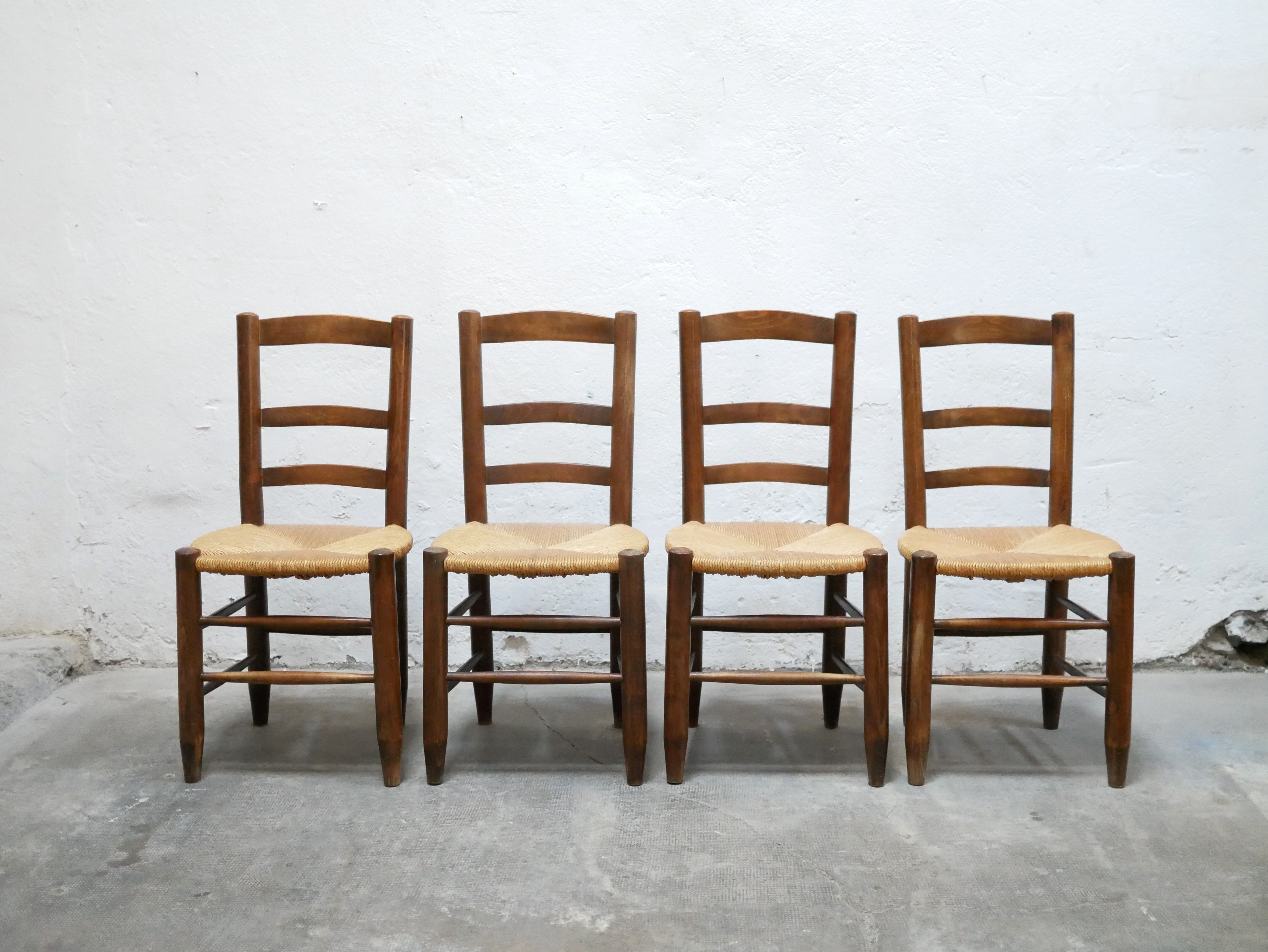 Antique mulched wooden country chair