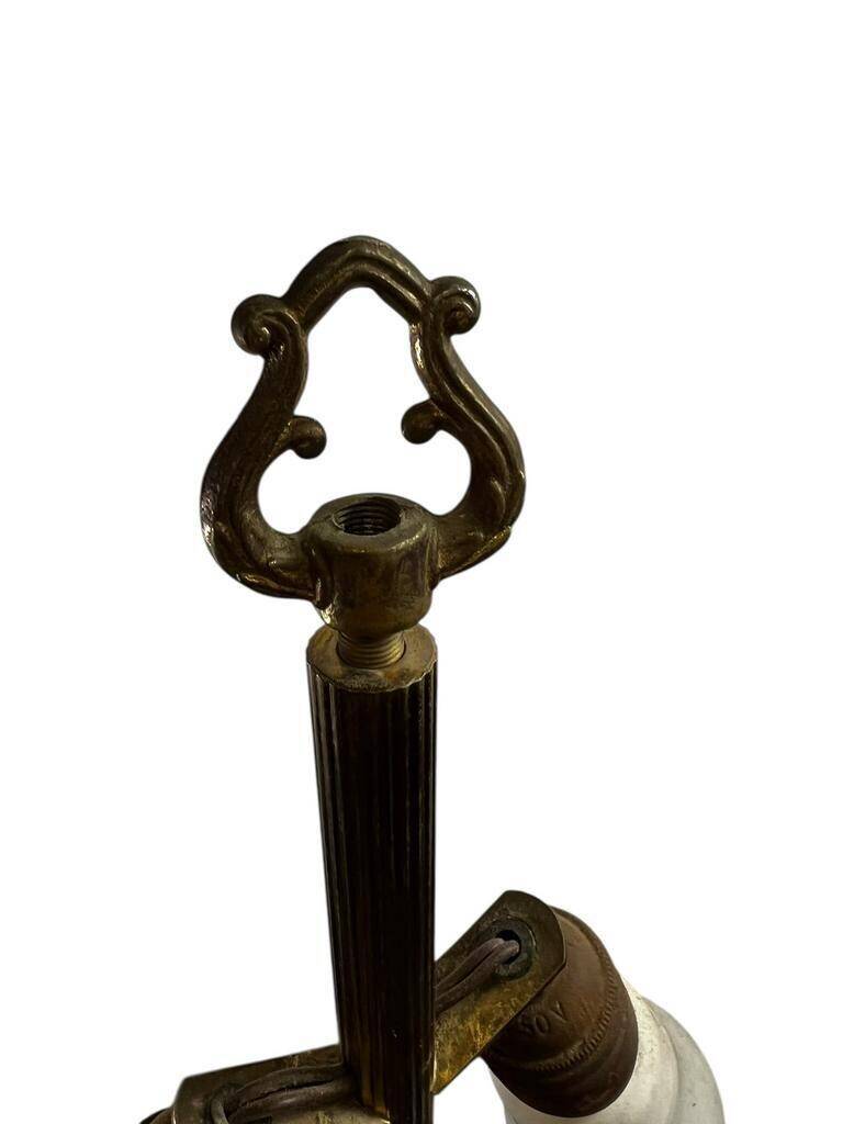 Lampe de table vintage Empire représentant une femme
