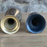 2 vases en laiton gravé
