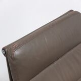 Early pair of Eames 'EA216' swivel lounge chairs by Herman Miller, 1960s