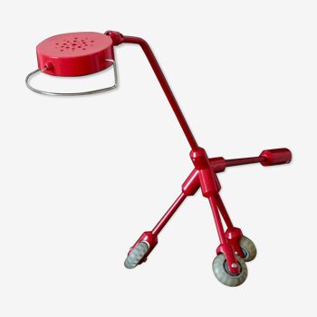 Lampe tripode à roulettes « Kila » aka « Red Dog » ⎮Harry Allen pour Ikea